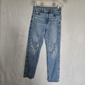 American Eagle Outfitters Size 2 Stretch Distressed Lightwash Jeans 90s Mom